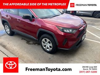 Used 2019 Toyota RAV4 LE FWD video 1