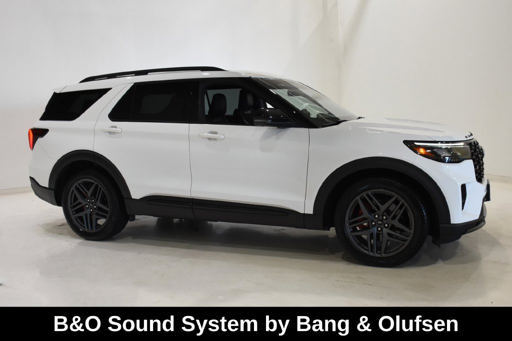 Used 2025 Ford Explorer ST w/ Sun And Sound Package AWD/4WD image 3