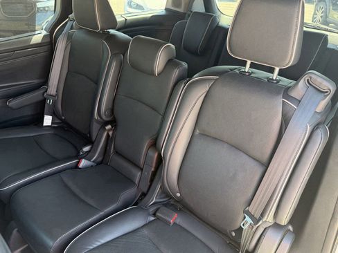 Used 2022 Honda Odyssey Elite image 12