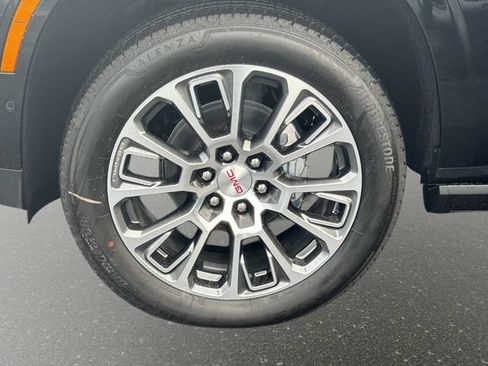 New 2026 GMC Yukon Denali w/ Denali Reserve Package AWD/4WD image 10