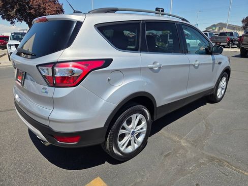 Used 2018 Ford Escape SE AWD/4WD image 3