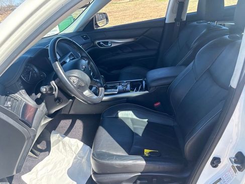 Used 2019 INFINITI Q70 L 5.6 w/ Sensory Package image 9