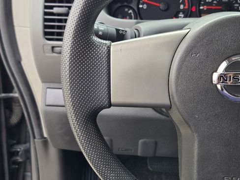 Used 2010 Nissan Xterra X image 35