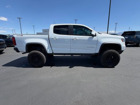 Used 2022 Chevrolet Colorado ZR2 AWD/4WD image 2