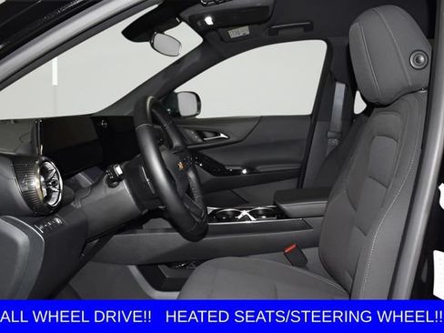 Used 2026 Chevrolet Equinox LT AWD/4WD image 33