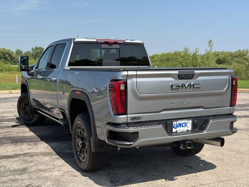 Used 2025 GMC Sierra 2500 Denali Ultimate AWD/4WD image 2