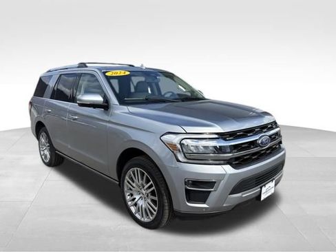 Used 2024 Ford Expedition Limited image 8