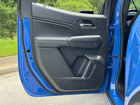 New 2025 GMC Canyon Elevation w/ Convenience Package image 18