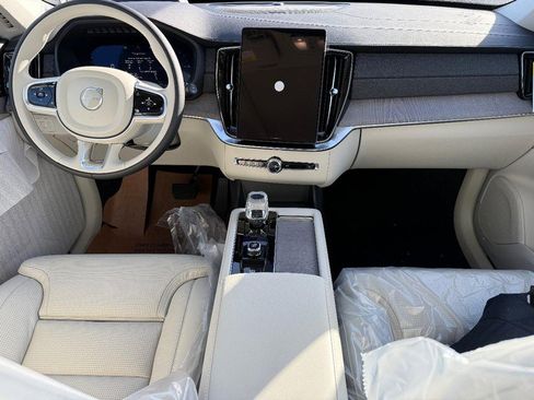 New 2026 Volvo XC90 T8 Ultra w/ Protection Package Premier image 6