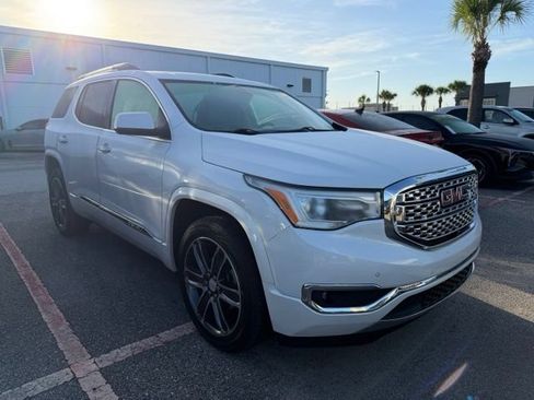Used 2018 GMC Acadia Denali w/ Technology Package FWD image 1