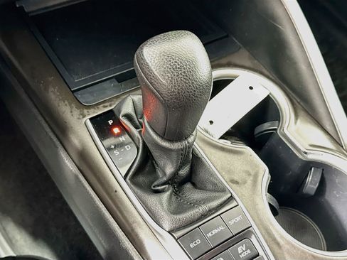 Used 2023 Toyota Camry LE FWD image 14