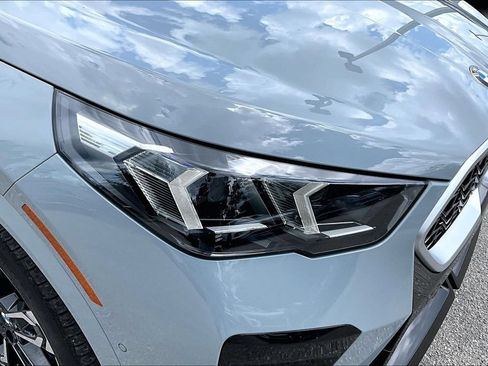Used 2026 BMW X2 xDrive28i AWD/4WD image 12