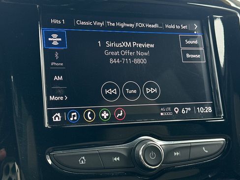 Used 2022 Chevrolet Traverse LS FWD image 17