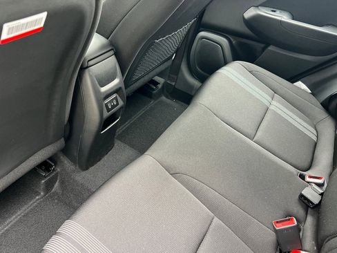 New 2025 Hyundai Venue SEL FWD image 13