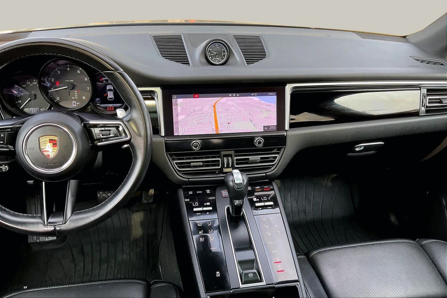 Used 2024 Porsche Macan AWD/4WD image 7