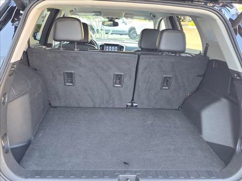 Certified 2023 GMC Terrain SLT image 7