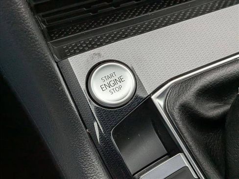 New 2026 Volkswagen Taos SE AWD/4WD image 16