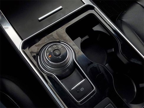 Certified 2020 Ford Edge Titanium image 25