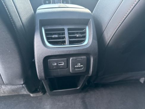 Used 2023 Chevrolet Blazer Premier image 5