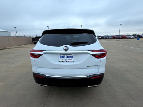 Used 2019 Buick Enclave Essence image 8