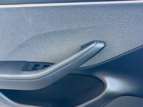 Used 2024 Tesla Model 3 Standard Range RWD image 10