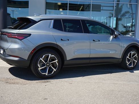 New 2026 Chevrolet Equinox EV LT image 8