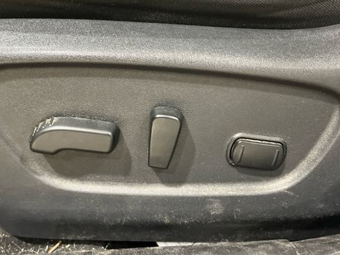 Used 2019 Nissan Rogue SV AWD/4WD image 14