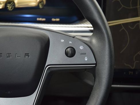 Used 2021 Tesla Model S Plaid image 35