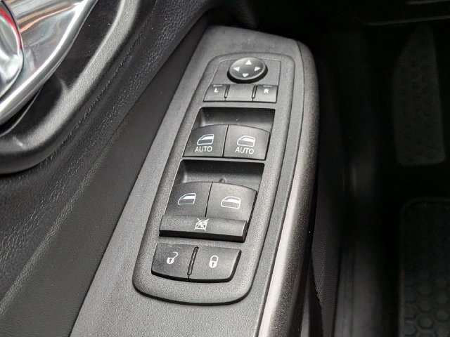 Used 2022 Jeep Cherokee Trailhawk w/ Sun, Sound & Nav Group AWD/4WD image 28