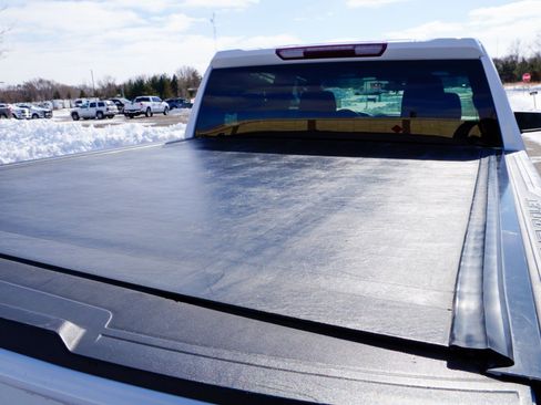 Used 2019 Chevrolet Silverado 1500 Custom w/ Custom Value Package image 16