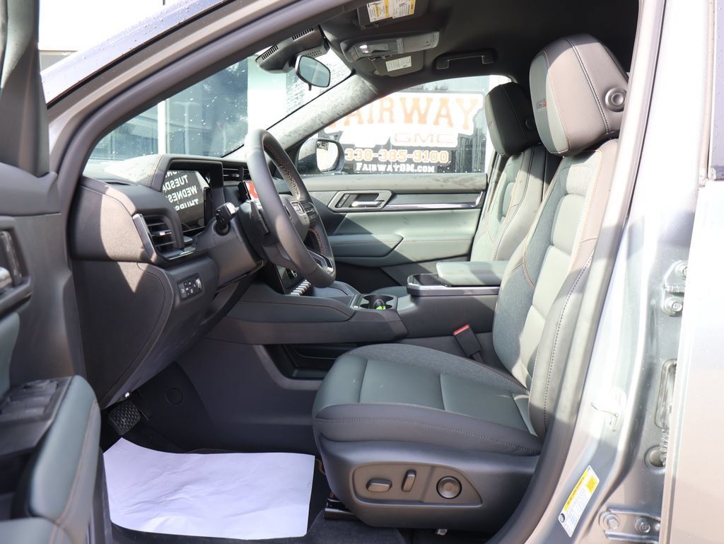 New 2027 GMC Terrain AT4 w/ Convenience Package III AWD/4WD image 12