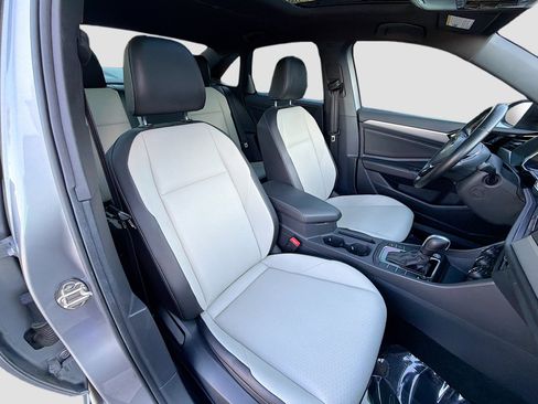 Used 2020 Volkswagen Jetta R-Line image 14