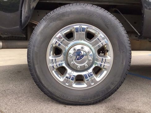 Used 2014 Ford F250 Lariat w/ Chrome Package AWD/4WD image 17
