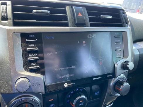 Used 2022 Toyota 4Runner SR5 Premium w/ Moonroof Package AWD/4WD image 18