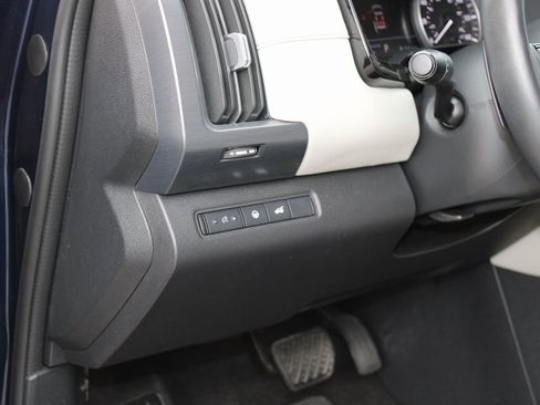 Used 2024 Nissan Pathfinder SL w/ SL Premium Package image 24