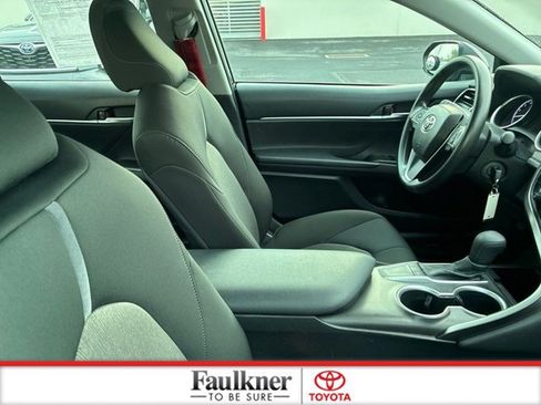 Used 2023 Toyota Camry LE FWD image 23