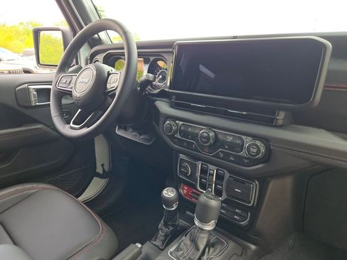 New 2026 Jeep Gladiator Rubicon AWD/4WD image 2