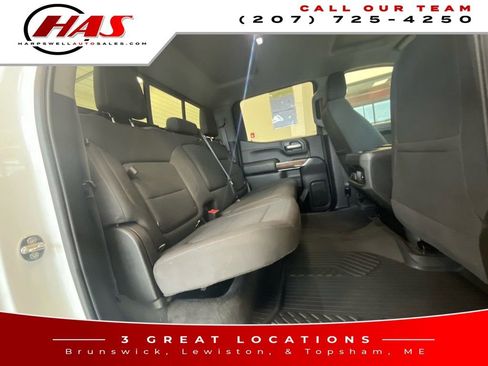 Used 2021 Chevrolet Silverado 1500 LT Trail Boss w/ Convenience Package II image 12