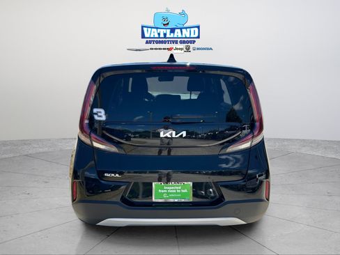 Used 2025 Kia Soul LX w/ LX Technology Package FWD image 4