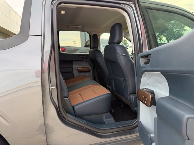 Used 2024 Ford Maverick Lariat FWD image 11