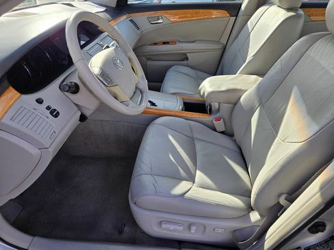Used 2006 Toyota Avalon XLS FWD image 23