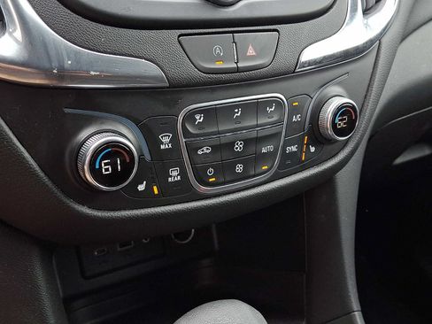 Used 2024 Chevrolet Equinox LT AWD/4WD image 14