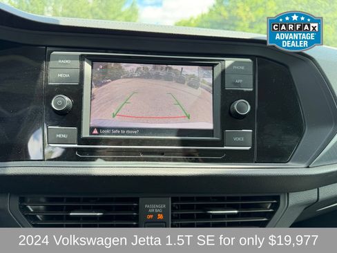 Used 2024 Volkswagen Jetta SE FWD image 15