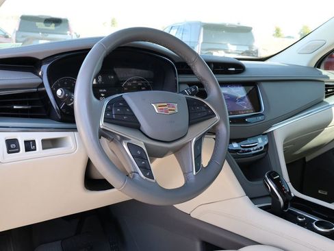 Used 2021 Cadillac XT5 Premium Luxury image 10