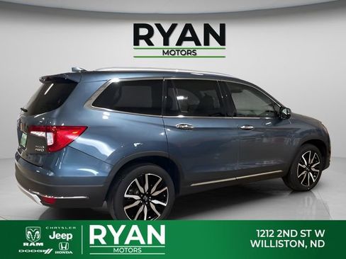 Used 2021 Honda Pilot Touring image 2