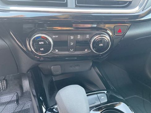 New 2026 Chevrolet Trax RS w/ Sunroof Package image 15