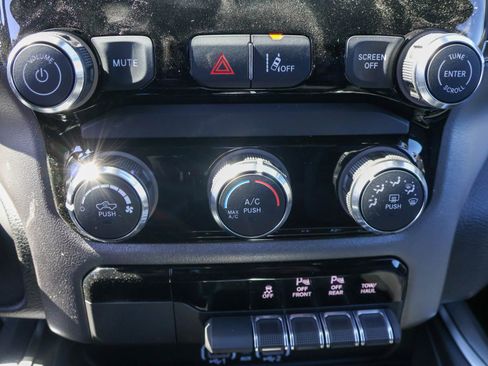 New 2026 RAM 1500 Express AWD/4WD image 19