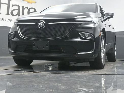 Used 2023 Buick Enclave Essence w/ Experience Buick Package image 4