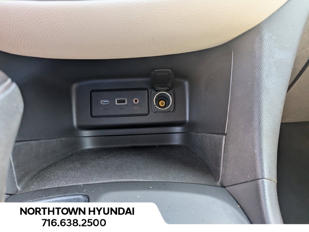 Used 2020 Chevrolet Equinox LS FWD image 16