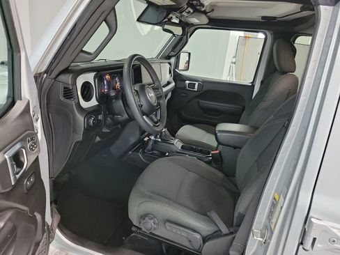 Used 2024 Jeep Wrangler Sport S image 27